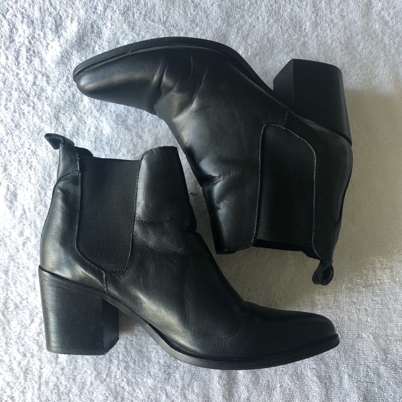 Steve Madden Shoes - Black heeled Steve Madden booties 3” heel